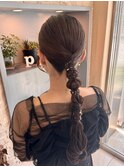 お呼ばれヘアにぴったり♪タイト×編みおろし