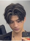 渋谷メンズパーマフェザーパーマセンターパートガイルヘアゆるめ