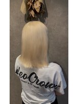 パーミル ヘア クマモト(permille ‰ hair Kumamoto)&nbsp;ホワイト×セミロング