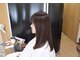 カラクリビショウ(Kara-Kuri Bisho)の写真/そこの鎖骨下ミディアムさん！伸ばしかけやショートにはしたくない方必見！毛先に重みを残して垢抜けも♪
