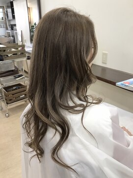 アゴーグ(agog) 3Dカラー・アッシュベージュ