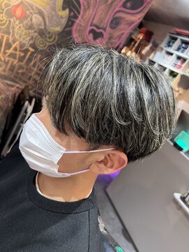 スパークスヘア(Sparks hair) センター分けマッシュ×ハイライトスタイル☆