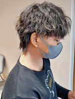 トローノ 栄(TRONO)&nbsp;【TRONO　岩田】ツーブロックマッシュウルフツイストパーマ