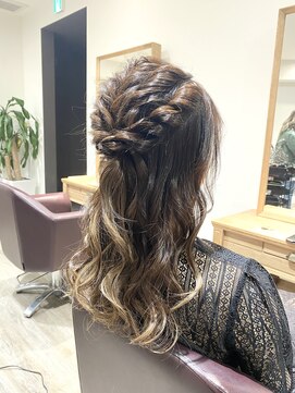 リファイン バイ アフィナー 本厚木店(Refine by Afinar) ヘアアレンジ［本厚木］