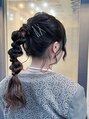 ロアー ヘアー マックイーン 流山おおたかの森店(RAWR hair McQueen) ロングの編みおろしポニー♪最近人気です！