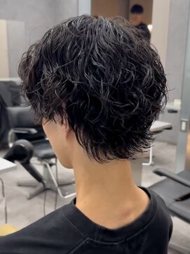 エルマーク 梅田(L-MARK) スパイラルパーマツイストパーマアップバング短髪メッシュ