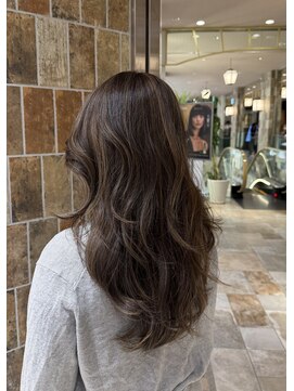 ピークアブー アヴェダ アトレ恵比寿(PEEK-A-BOO AVEDA) ミディアム/ミディアムレイヤー/ハイライト