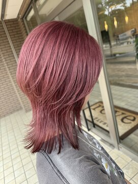 レーブバイファースト(reve by first) ウルフカット　ピンクカラー