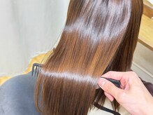 触れた瞬間に違いが出る、圧倒的な艶。