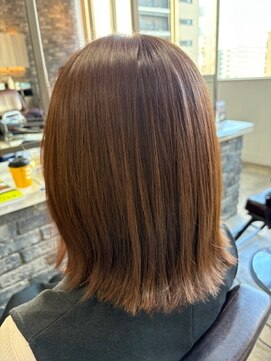 切りっぱなしボブ×外はね