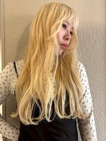 ヴヴ(Bub) ハイトーン ブリーチカラー ブロンドベージュ 顔周りカット 20代