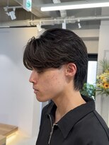 エース(ACES)&nbsp;毛流れセンターパートニュアンスパーマフェザーパーマウルフ