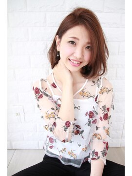 ビームズ ヘアー ブラン(Bee ms HAIR Blanc+) ビームズヘアー　ミデイアムボブ　ブラウンベージュ