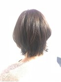 外ハネショート/ステップボーンカット