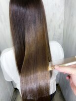 アンフィシュピトロワ(AnFye spi tlow)&nbsp;ジュエリーシステム×LULUトリートメント×縮毛矯正で艶髪♪