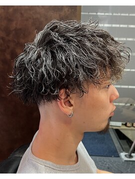 ヒロギンザ 新橋日比谷口店(HIRO GINZA) 波巻きパーマスキンフェード