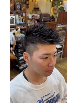 アワーズ(OURS) スポーティーなアップバングが好印象