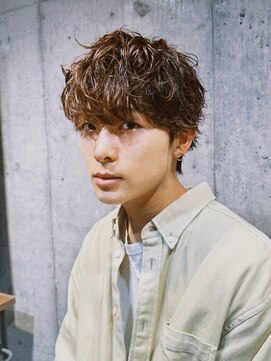 キュー(Cue_) 王道マッシュスタイルの無造作マッシュパーマ　2 【影山】