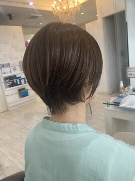 フェイバリットビューティシャルム(Favorite Beauty Charme) ブリーチなし白髪ぼかしハイライト×ショートスタイル×上大岡駅