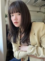 レイヤーカットセミディベージュカラー