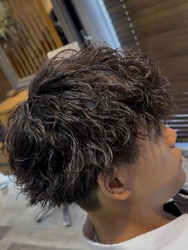 コル アサヒカワ(col asahikawa) バチバチツイスパ刈り上げマッシュ