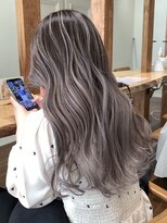 ラグーン(LAGOON)&nbsp;バレイヤージュグレージュハイライトダブルカラーケアブリーチ