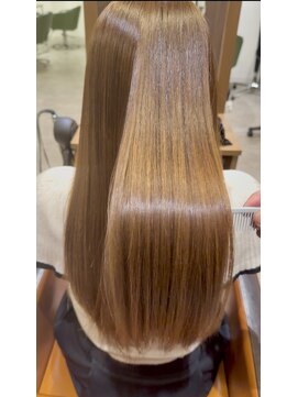 ビスポーク(BESPOKE) ハイトーン髪質改善ストレート