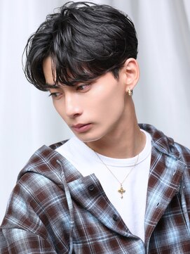 リップス レイ ギンザ(LIPPS Ray GINZA) ナチュラルコンマ毛流れセンターパートフェザーパーマ サイド