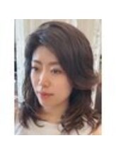 モーイトウキョウ美容室(Mooi Tokyo美容室) 外国人風重めレイヤーカット