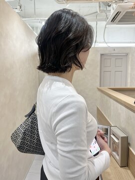 フレームプラス 天王寺あべの店(FRAME+) 切りっぱなしボブくびれ巻き