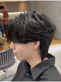 テーパーフェードセンターパートニュアンスパーマ毛流れ
