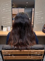 スムーク(SMuK)&nbsp;クセとボリュームを整える艶カラー
