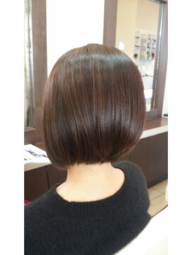 ディップス(Dip's) 前下がりボブ