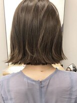 首をキレイに見せるナチュラルな外ハネボ20代30代40代似合わせ◎
