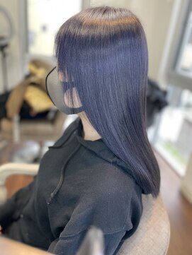 ジウ 上通り(JIU) 20代30代小顔ゆるふわロングダークネイビー