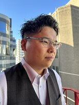 ロミーオム 本厚木(ROMMY. Homme)&nbsp;刈り上げツイストパーマ無造作アップバングビジネスメンズヘア