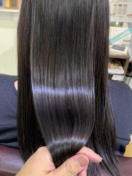 クライム オブ ヘアー(Climb OF HAIR)の写真/髪質改善トリートメントで、ダメージ毛も艶髪に♪思わず触れたくなるような憧れの美艶ヘアを実現！