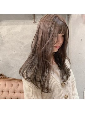 ニード(need) アンニュイベージュ