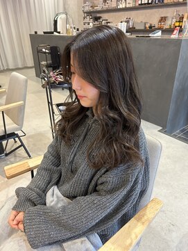 ヘイリー(HAILEY) 【フェミニンロング】大人レイヤー20代30代40代