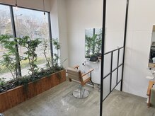 シキ(SHIKI)の雰囲気（半個室空間でリラックスして施術させて頂きます［髪質改善］）