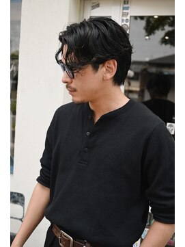 フォーコーナーズカットショップフェイビーズ 名古屋西(FourCornersCutShop favey's) ルーズセンターパート