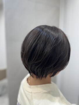 カノイ 銀座中央通り(KANOI) ダークオリーブグレージュ