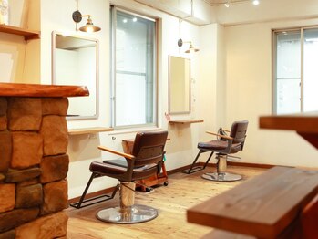 マイフ(Maif)の写真/年齢を重ねるほど“素材美”が大切に。大人女性の髪を上質に整える。髪のお悩み等お気軽にご相談ください◇