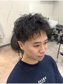 ルーズショート短髪刈り上げツーブロックリクルート緩めパーマ