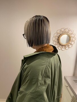 チャプター 問屋町(chapter) 髪質改善アンブレラミニボブミルクティーベージュケアブリーチ