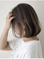 ウル(ulu) 内巻きボブ 白髪ボカシハイライト ショート 名東区美容室