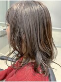 グレージュ、ミディアムレイヤー、透け感カラー