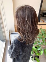 エモシオンヘアー(Emocio'n hair) ハイライト　アッシュベージュ