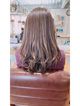 ヘアスペース リズム グリーン(Hair space Rizm green) グレーカラー×ラベンダー 30代40代50代60代