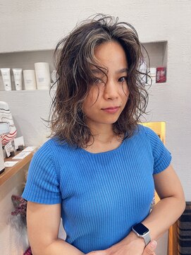 サン 鎌倉長谷(3.) ハイライトパーマ　癖毛風パーマ　ハイライト